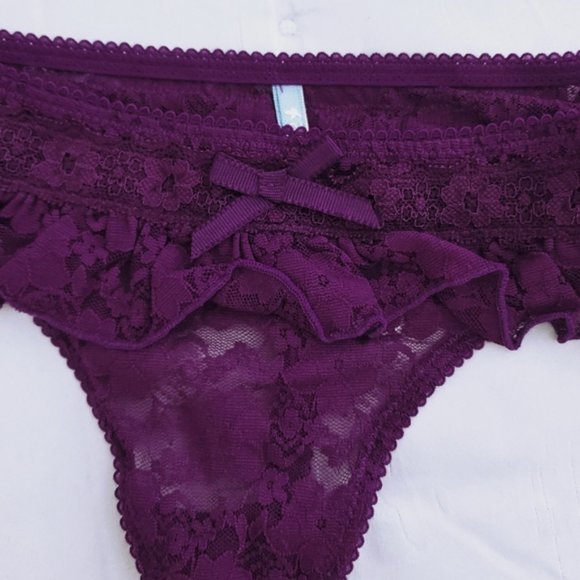 Aerie Lace Skirt rim Thong Panty- XS - Picture 4 of 6